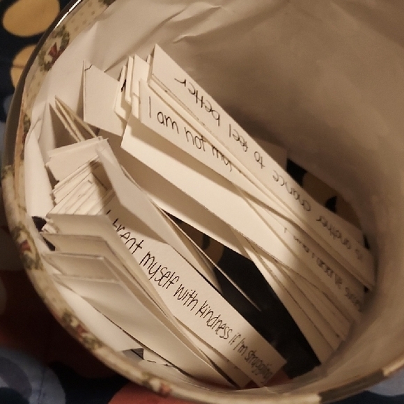 Floral Reminder Jar with Cork Lid And 50 Reminder Strips - Handmade - Picture 5 of 5